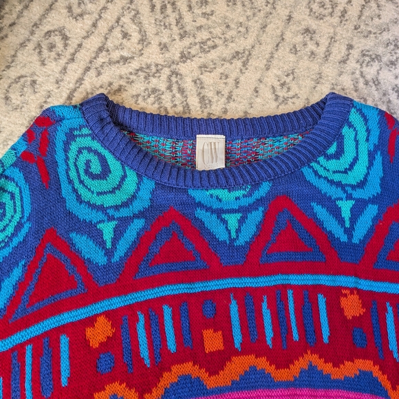 Colorful Geometric Pattern Sweater - Picture 4 of 10